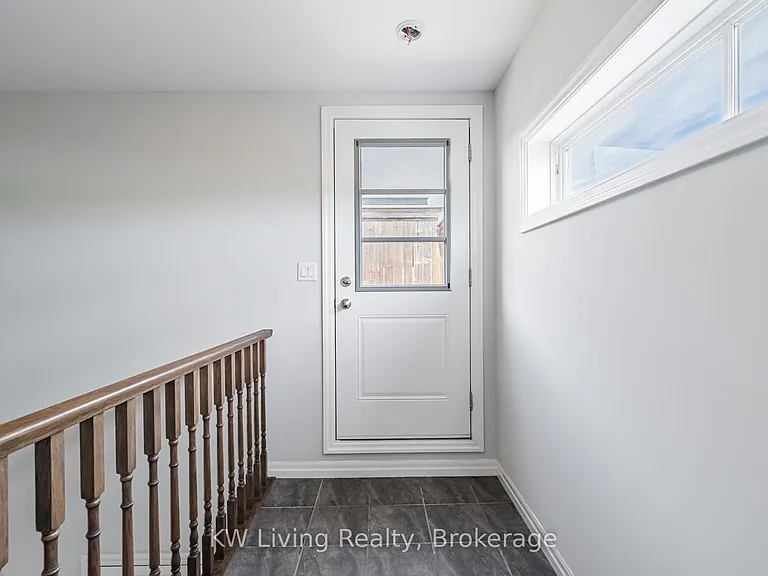 70 Plains Rd E #18 — Photo 41