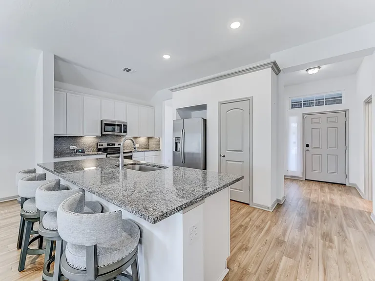 204 Shoreview Dr — Photo 17