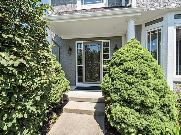3rd image of 3608 NE 95th St