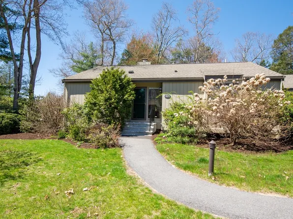 311 Hemlock Cir #311, Lincoln, MA 01773