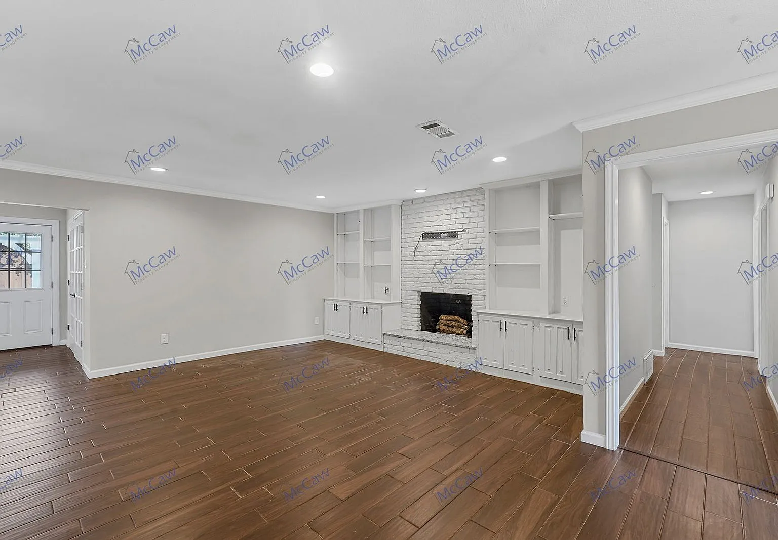 3 bed, 2.0 bath, 2229 sqft, $3,450 — Photo 2