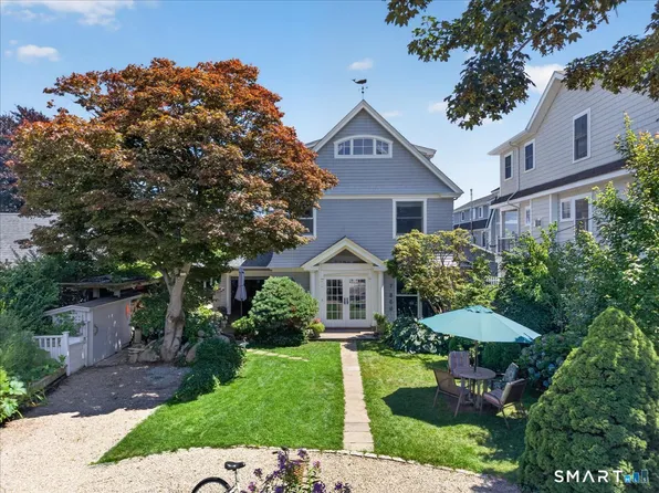 7 Middlefield Street, Groton, CT 06340