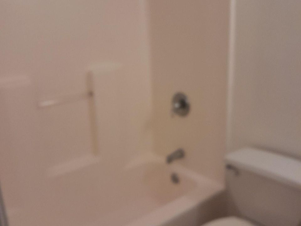 16 Westland St Hartford CT Zillow Apartments for Rent in Hartford