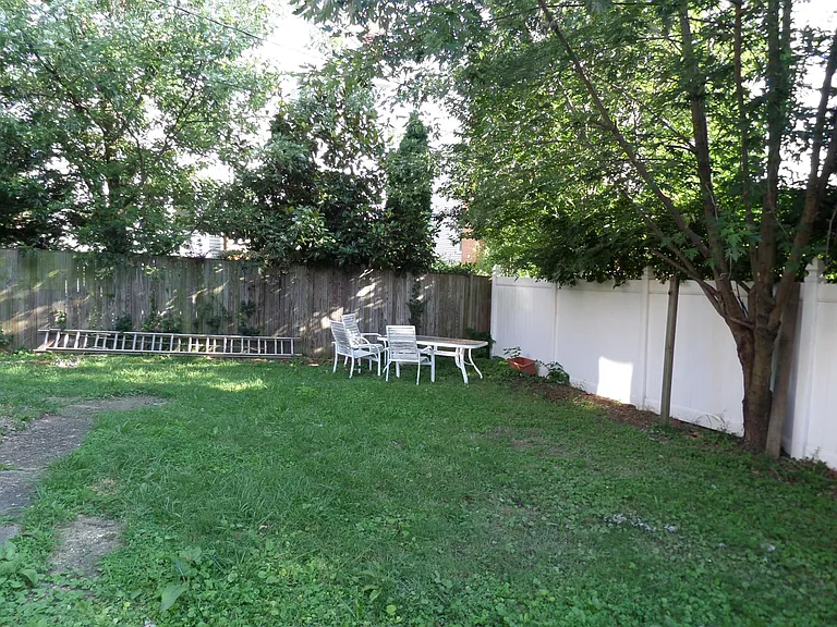 706 N Vermont St — Photo 7