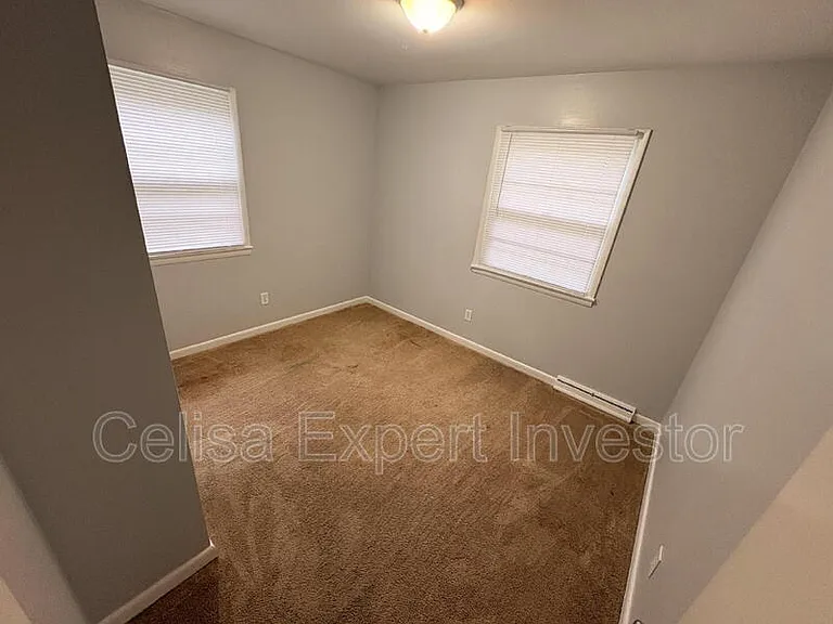 1321 Spring St — Photo 7