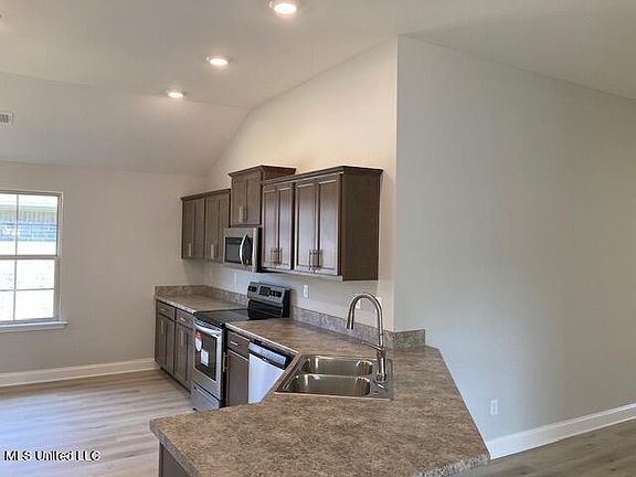 2nd image of 5920 Uselton Dr