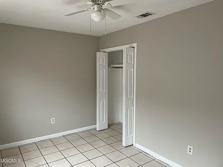 2501 Academy Dr — Photo 8