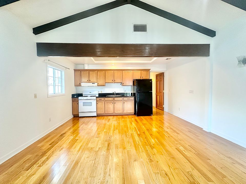 1st image of 612 Brooks Ave #A