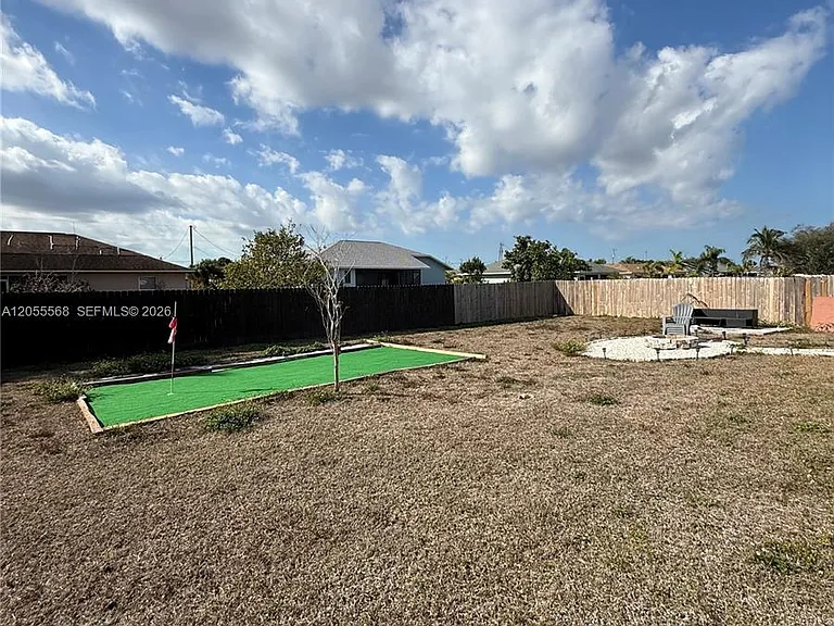 320 SE 26 Terrace Cpe — Photo 13