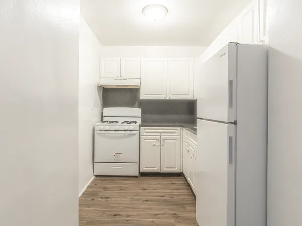 1279 East 17th Street image 4 of 6