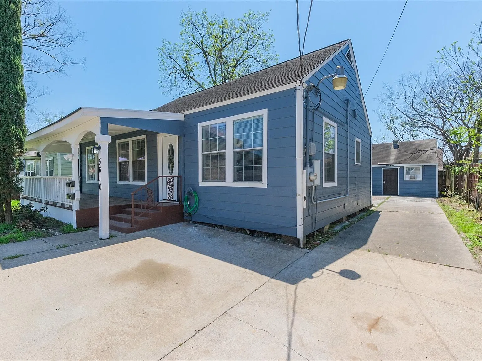 5 bed, 2.0 bath, 1338 sqft, $2,000 — Photo 3