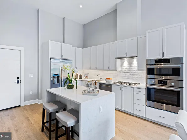 925 N Fairfax St #209, Alexandria, VA 22314