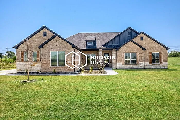 4 bed, 3.5 bath, 2725 sqft, $3,575 — Photo 1