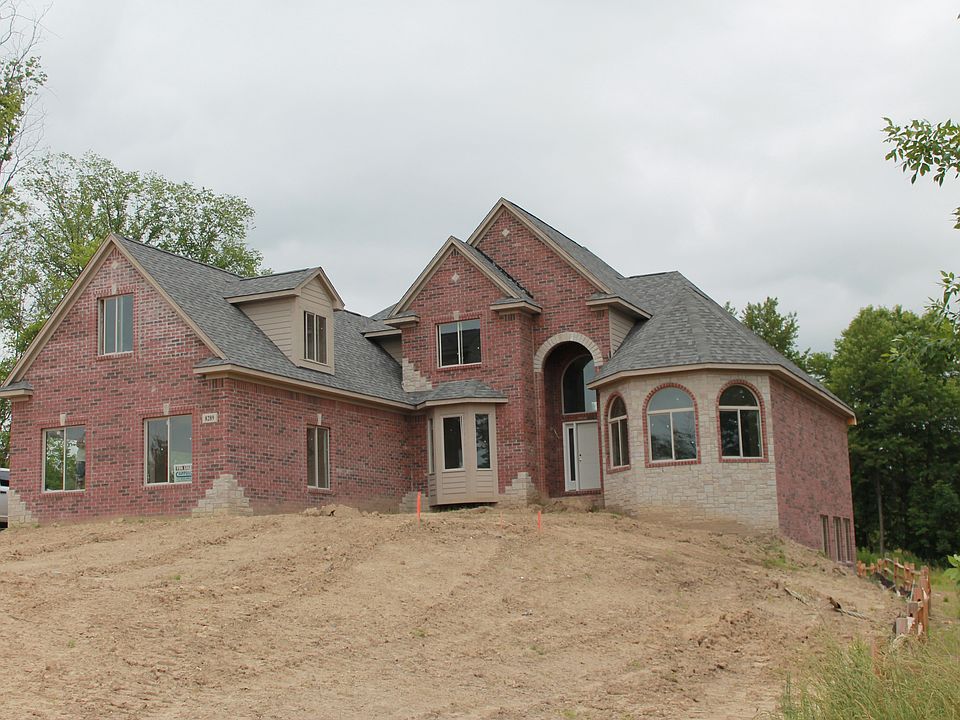 1st image of 8289 Tamarack Ln