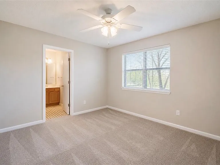 2390 Newport Lndg — Photo 7