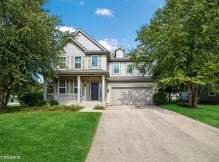 3536 Gallant Fox Dr, Elgin, IL 60124