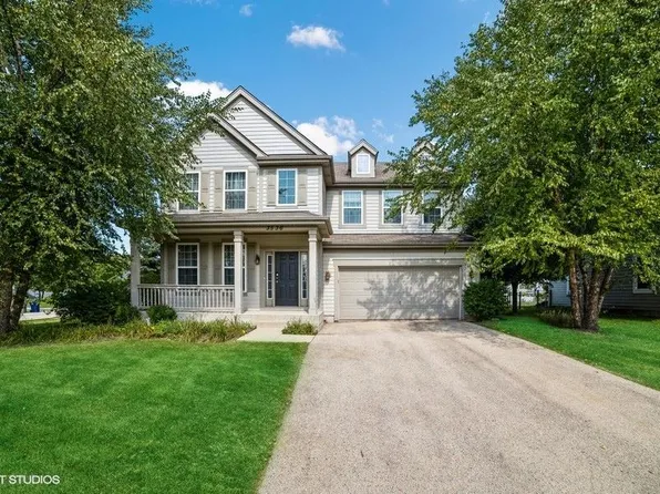3536 Gallant Fox Dr, Elgin, IL 60124
