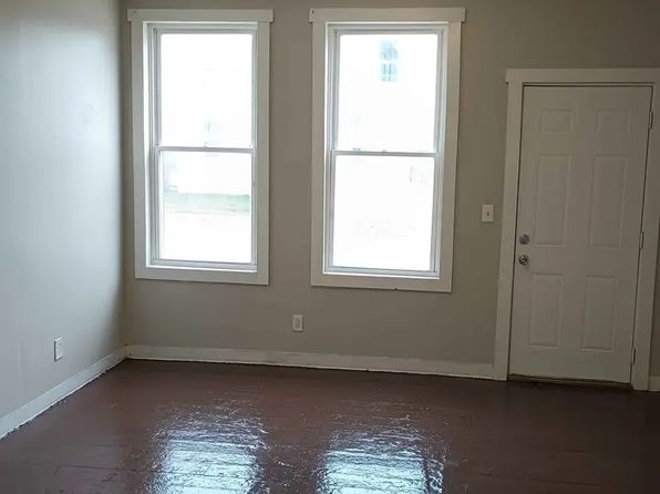 318 Marquette St #318