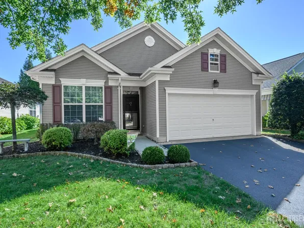 75 Huntington Dr, Jackson, NJ 08527