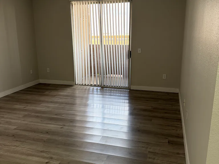 Living area, new flooring and fresh paint, new blinds