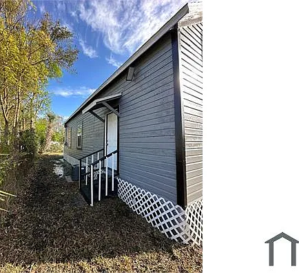 2176 Kingston St — Photo 12