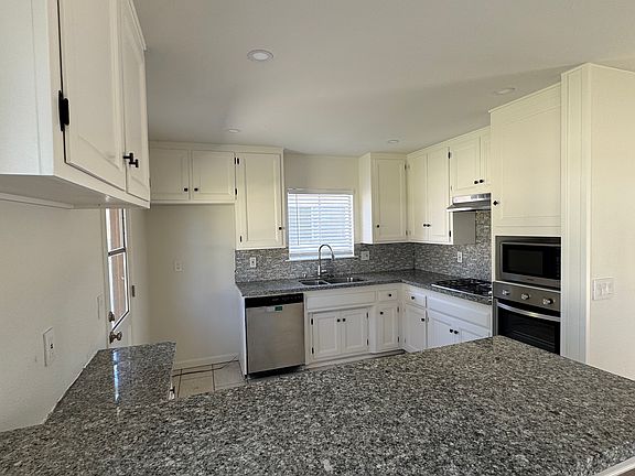 4th image of 8181 Munster Dr