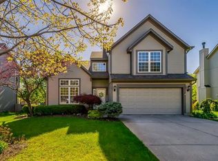 15862 S Locust St, Olathe, KS 66062