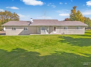 321 Clear Lakes Ln, Buhl, ID 83316