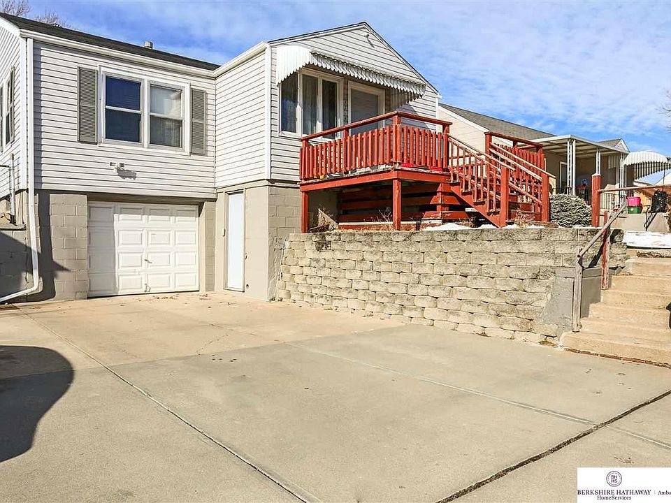 1st image of 4734 S 47th St