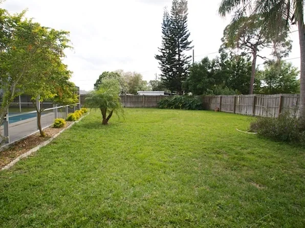 336 SE Tranquilla Ave, Port Saint Lucie, FL 34983