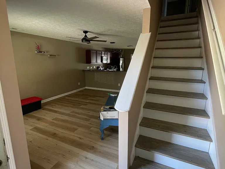 207 Grove Ln — Photo 8