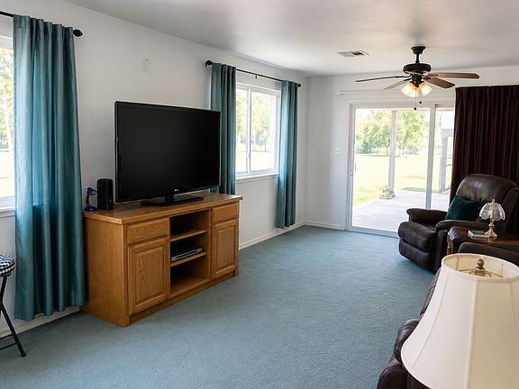 5th image of 110 Grant Ln