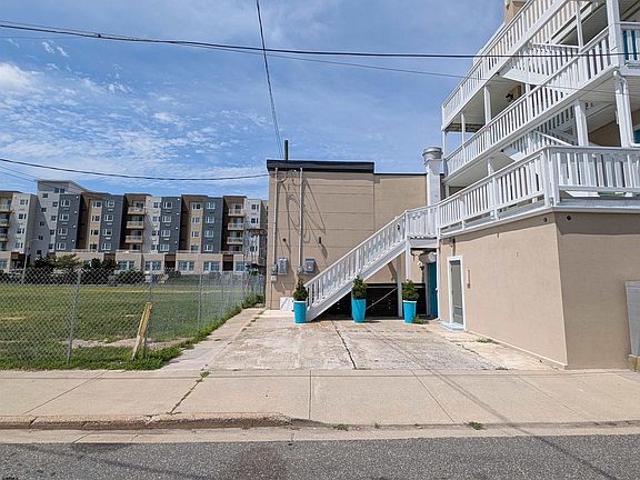 5th image of 526 Atlantic Ave