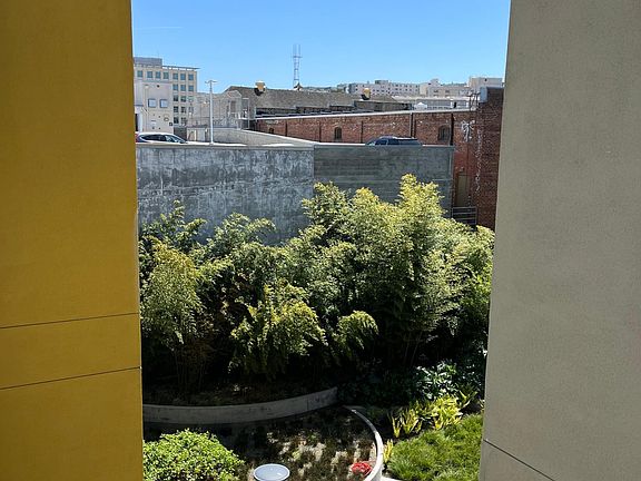 3rd image of 2655 Bush St APT 410