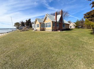 6 Bay Rd, Southampton, NY 11968