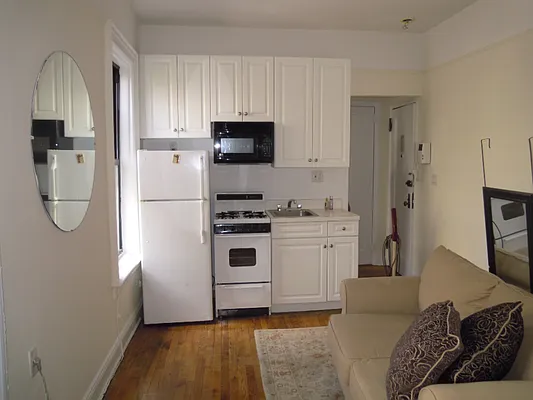 Rented by Metropolitan Equities | media 6