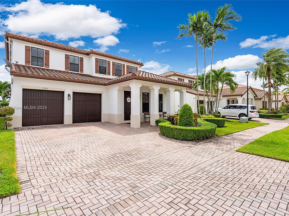 3749 NW 85th Ter Hollywood FL Zillow