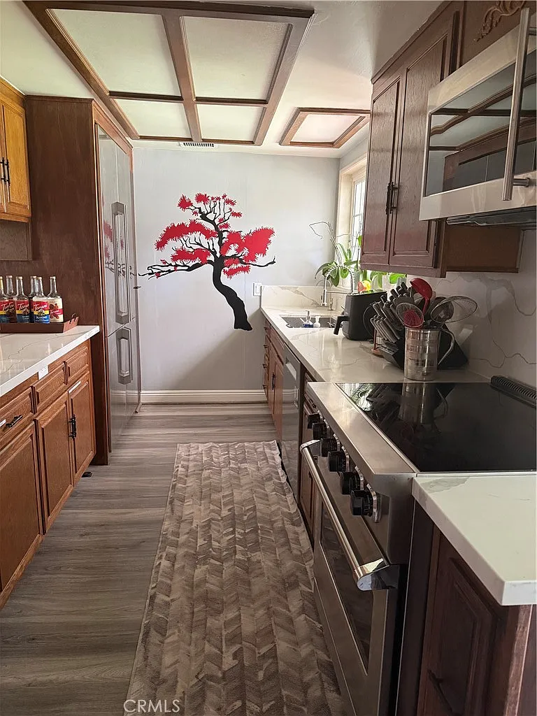 4 bed, 2351 sqft, $6,800 — Photo 1