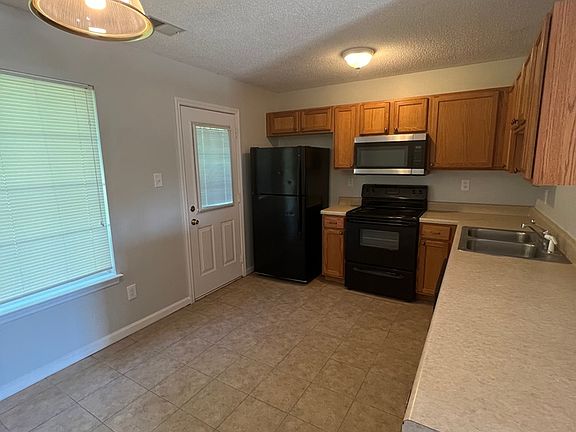 3rd image of 4644 Willow Hill Cv
