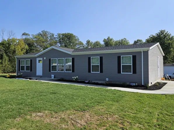 3275 Country Manor St E, North Vernon, IN 47265