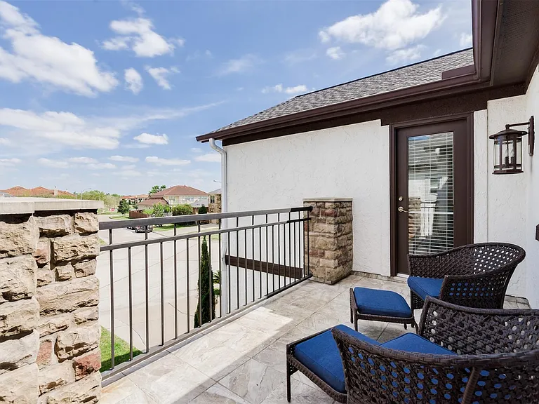 1826 Jade Hollow Ln — Photo 27