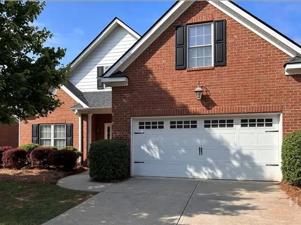 1111 Brookshire Dr, Bogart, GA 30622
