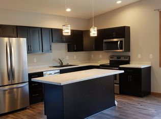 118 10th Ave S, Onalaska, WI 54650