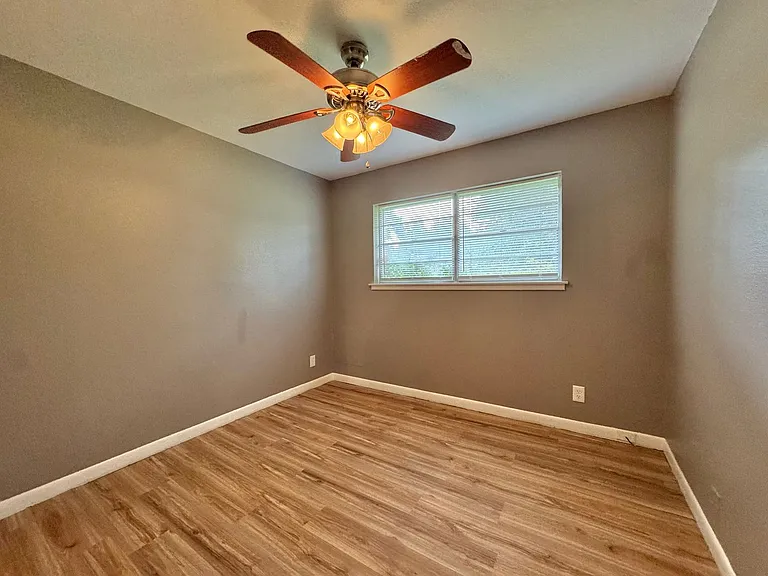 3 Sidney Dr — Photo 9