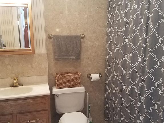 2nd image of 2631 N Wilton Ave #3
