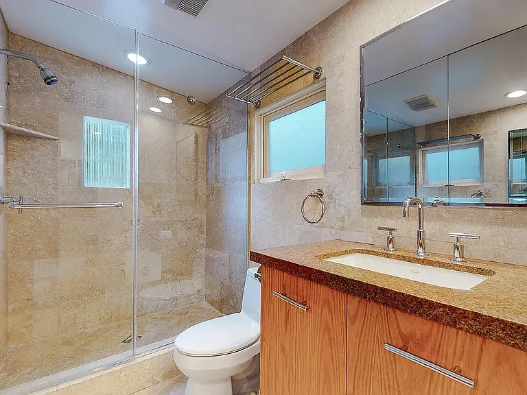 363 Huntley Dr — Photo 49