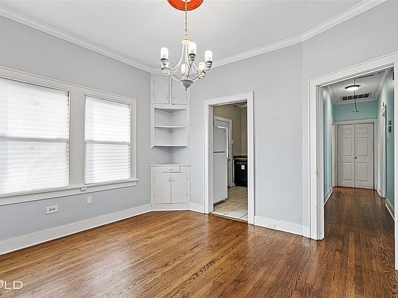 3rd image of 648 College St