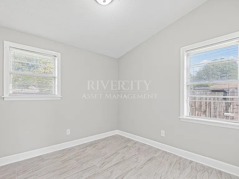 5040 Colewood Ave — Photo 18