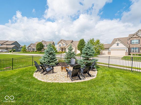 4th image of 2488 Stonehaven Dr