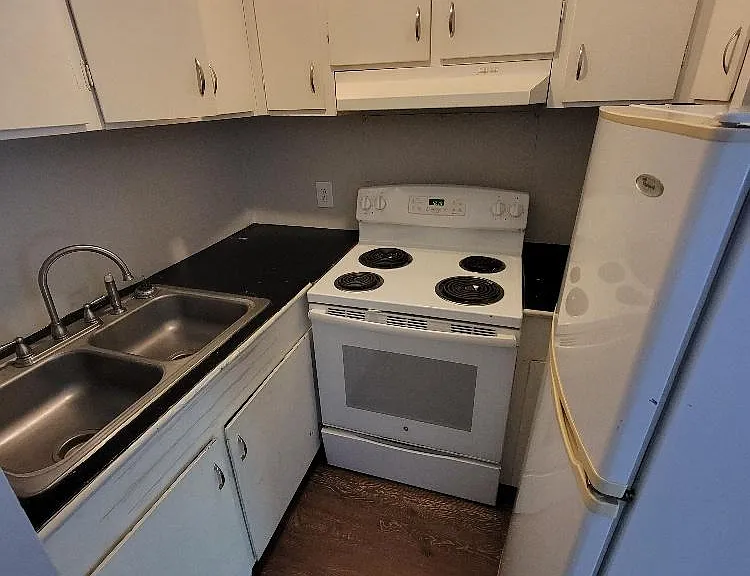 19 W Grady St #7 — Photo 4